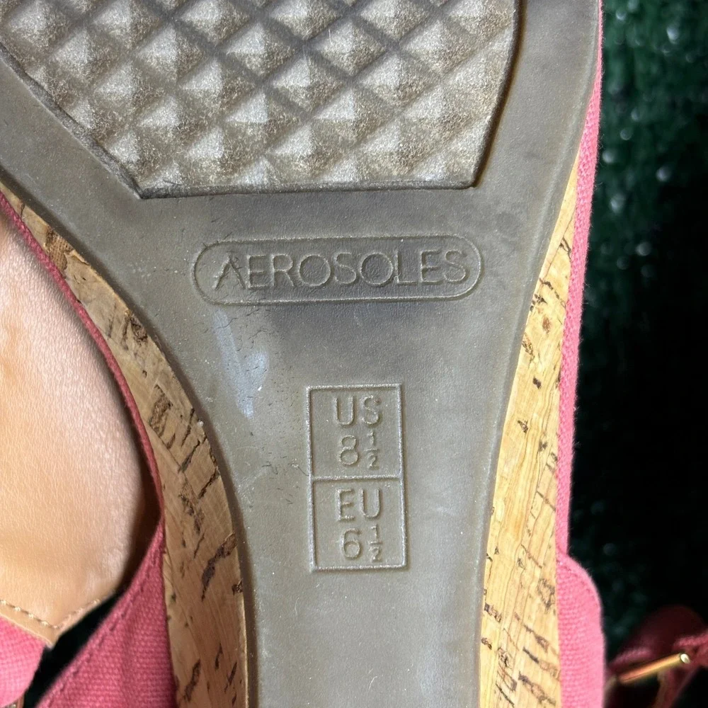 AEROSOLES item you
